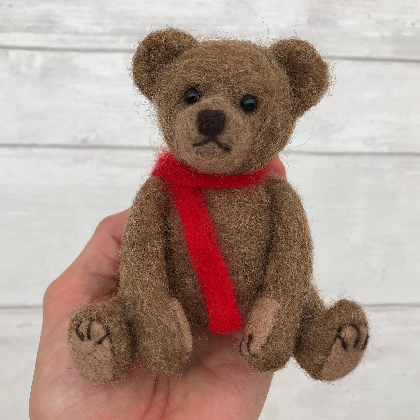 Needle Felting Kit - Teddy Bear. Beginners felt kit.