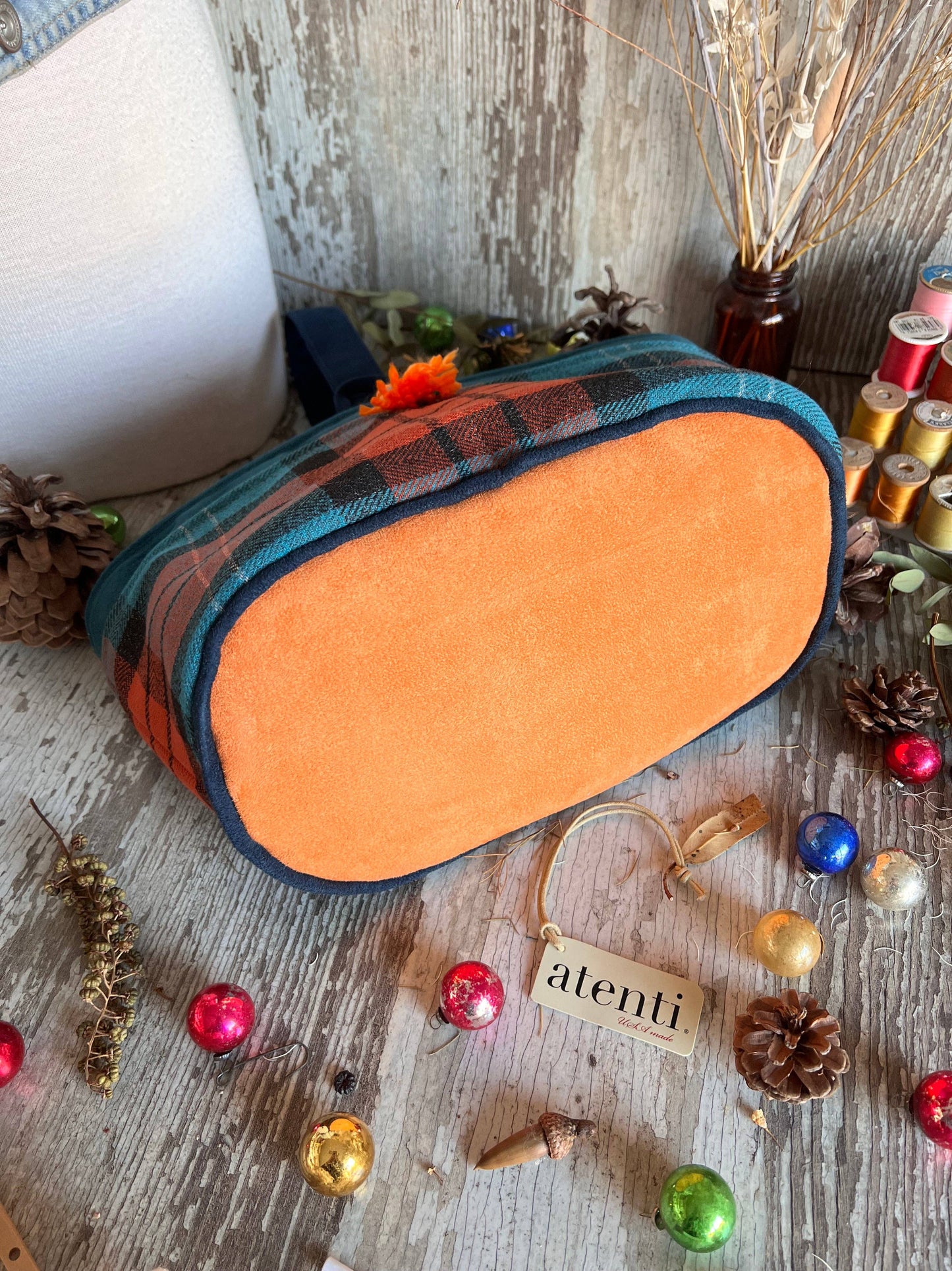 Knitting and Crochet Organizer Project Bag: Miss Lizzy Caddy