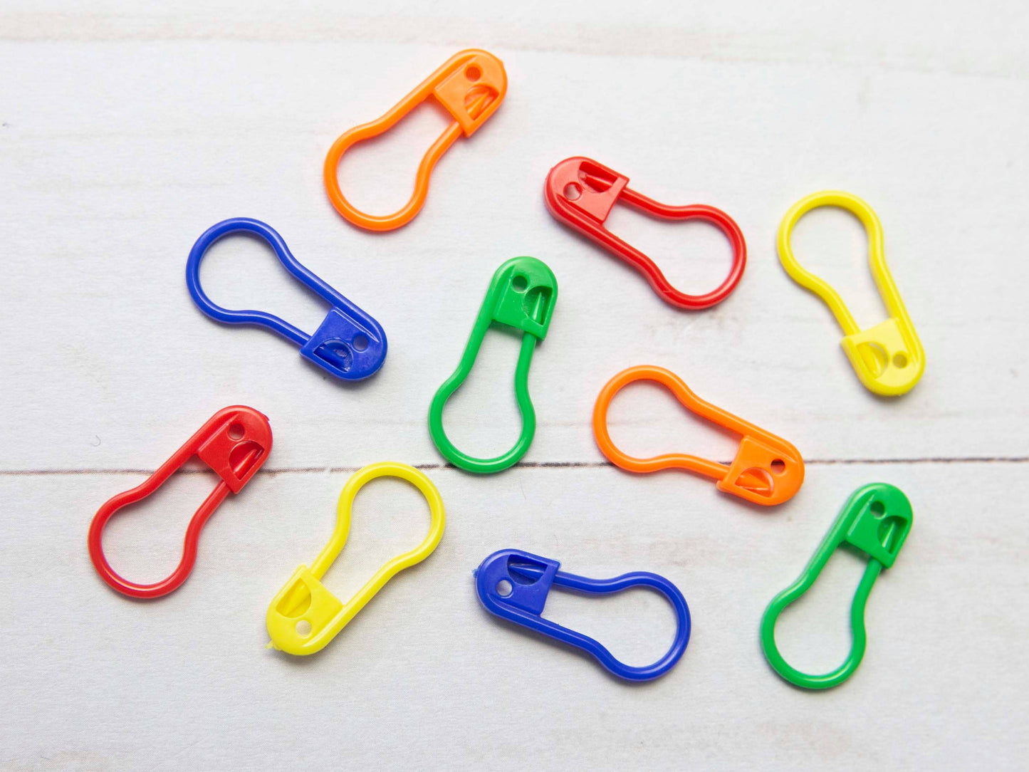 Open Locking Bulb Stitch Markers Plastic | Knitting Notions