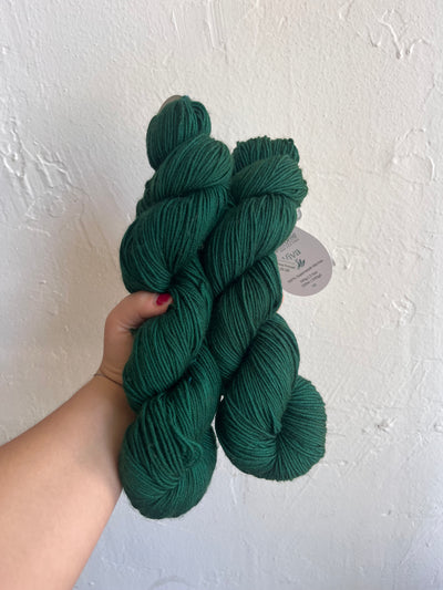 Symfonie Hand Dyed Yarns - Viva - Superwash Merino
