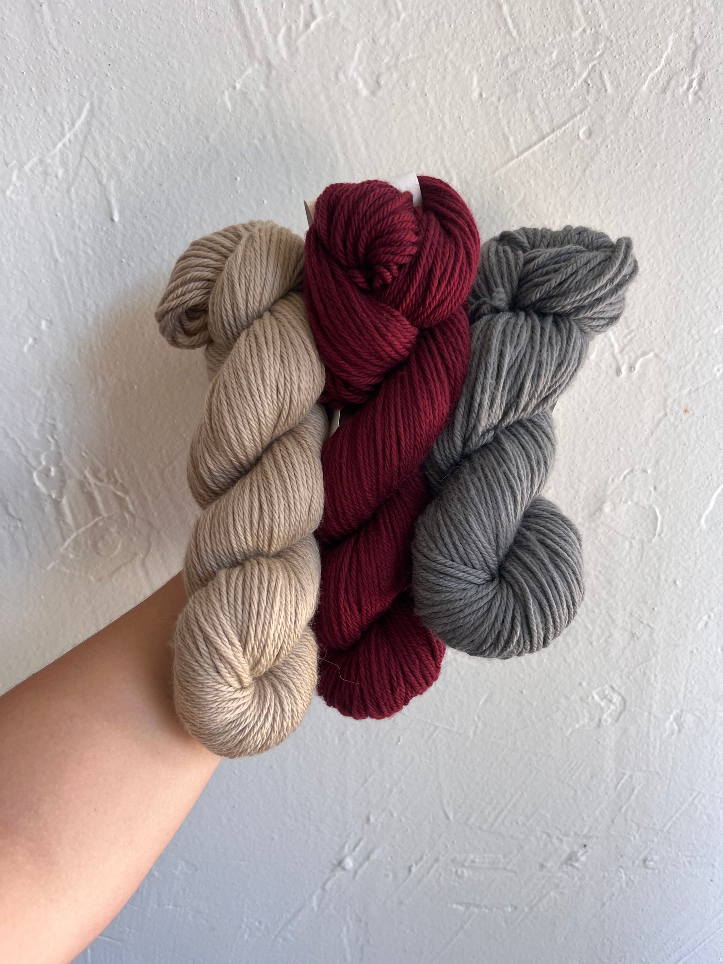 Cascade 220 Superwash Aran - 100% Superwash Merino