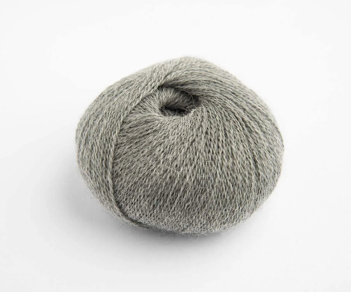 Yarnalia "Joy" ✴︎ 100% Baby Alpaca Lace Weight