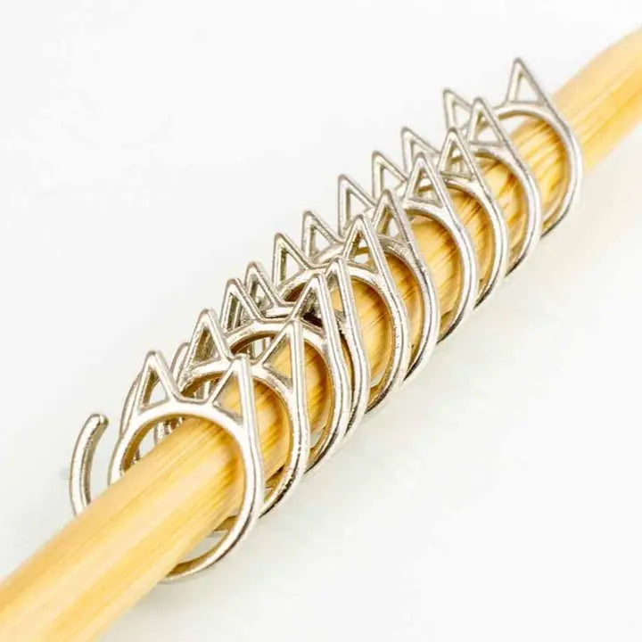 Gold Cat Clips Stitch Markers