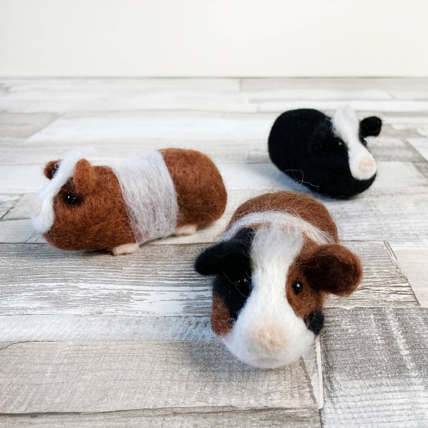 Needle felting kit - Guinea pigs