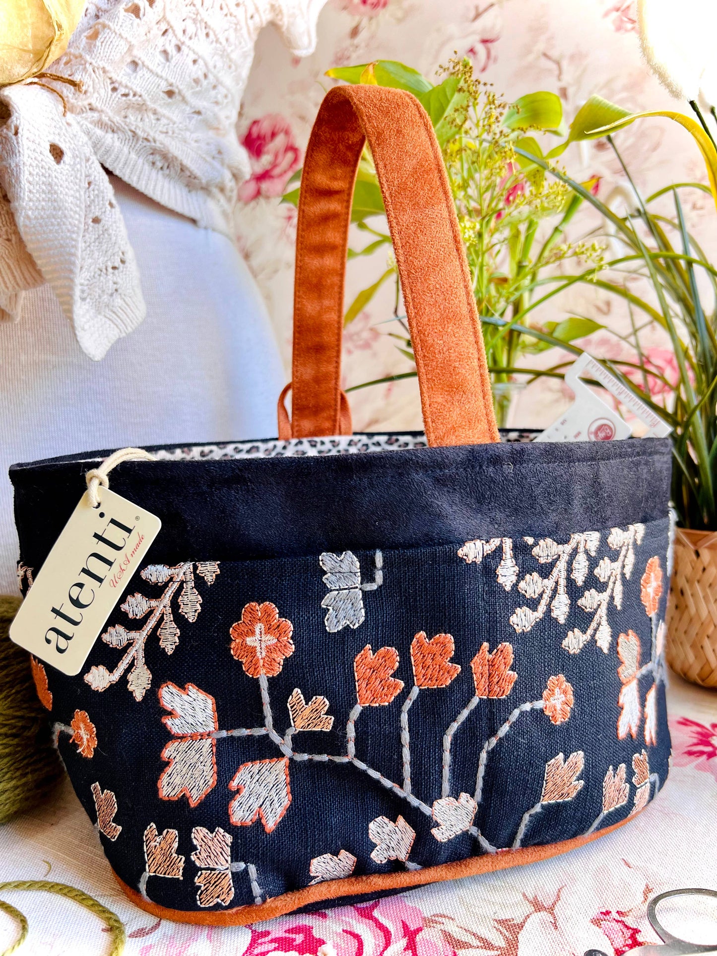 Twinkle Caddy: Knitting and Crochet Organizer