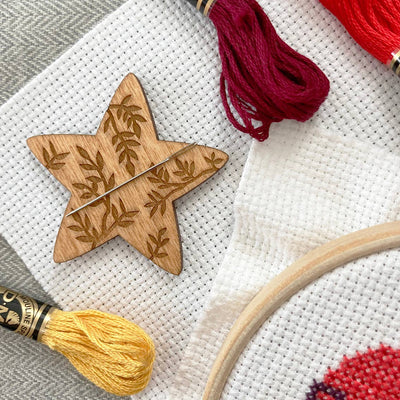 Star - Magnetic Needle Minder