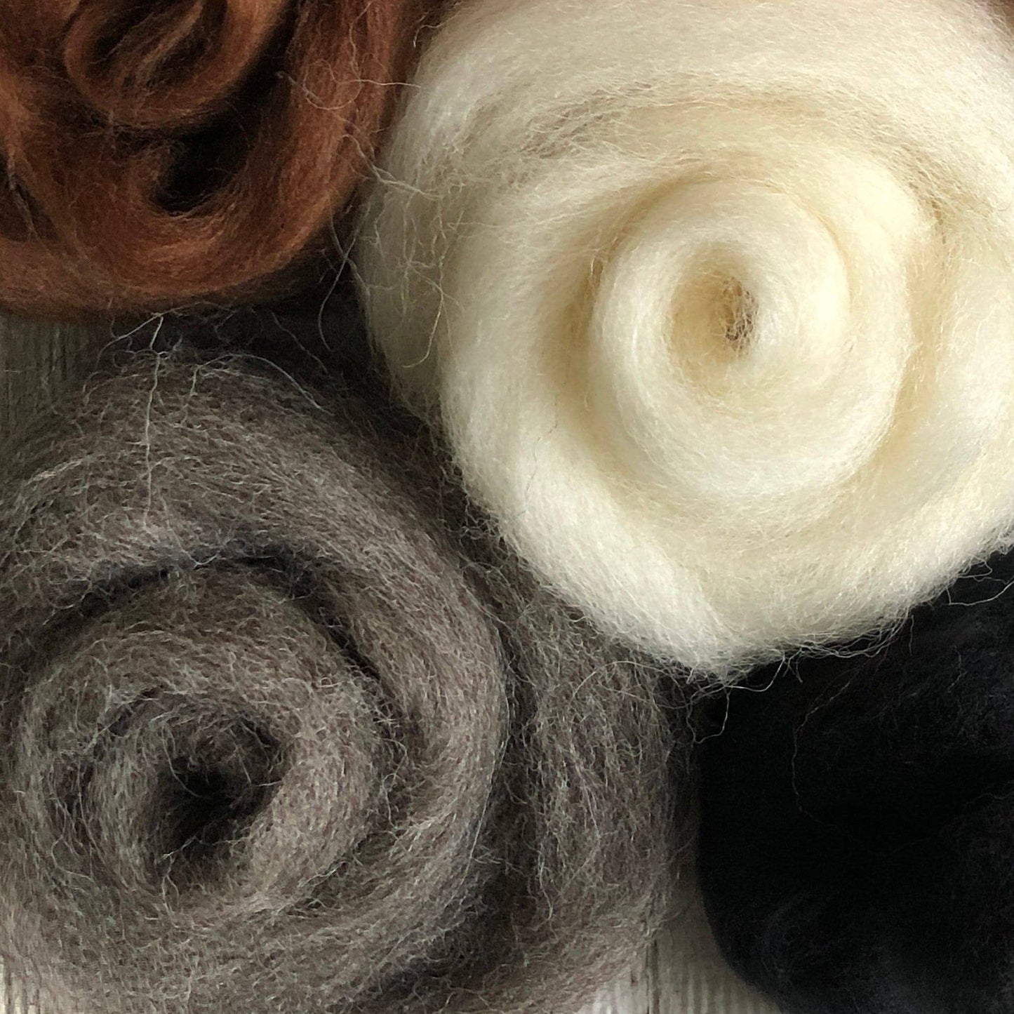 Needle felting starter kit - Natural. 70g 100% wool roving.