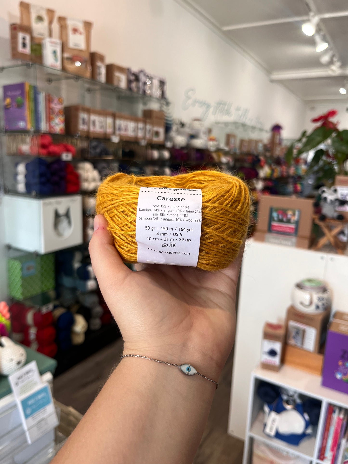 Caresse knitting yarn