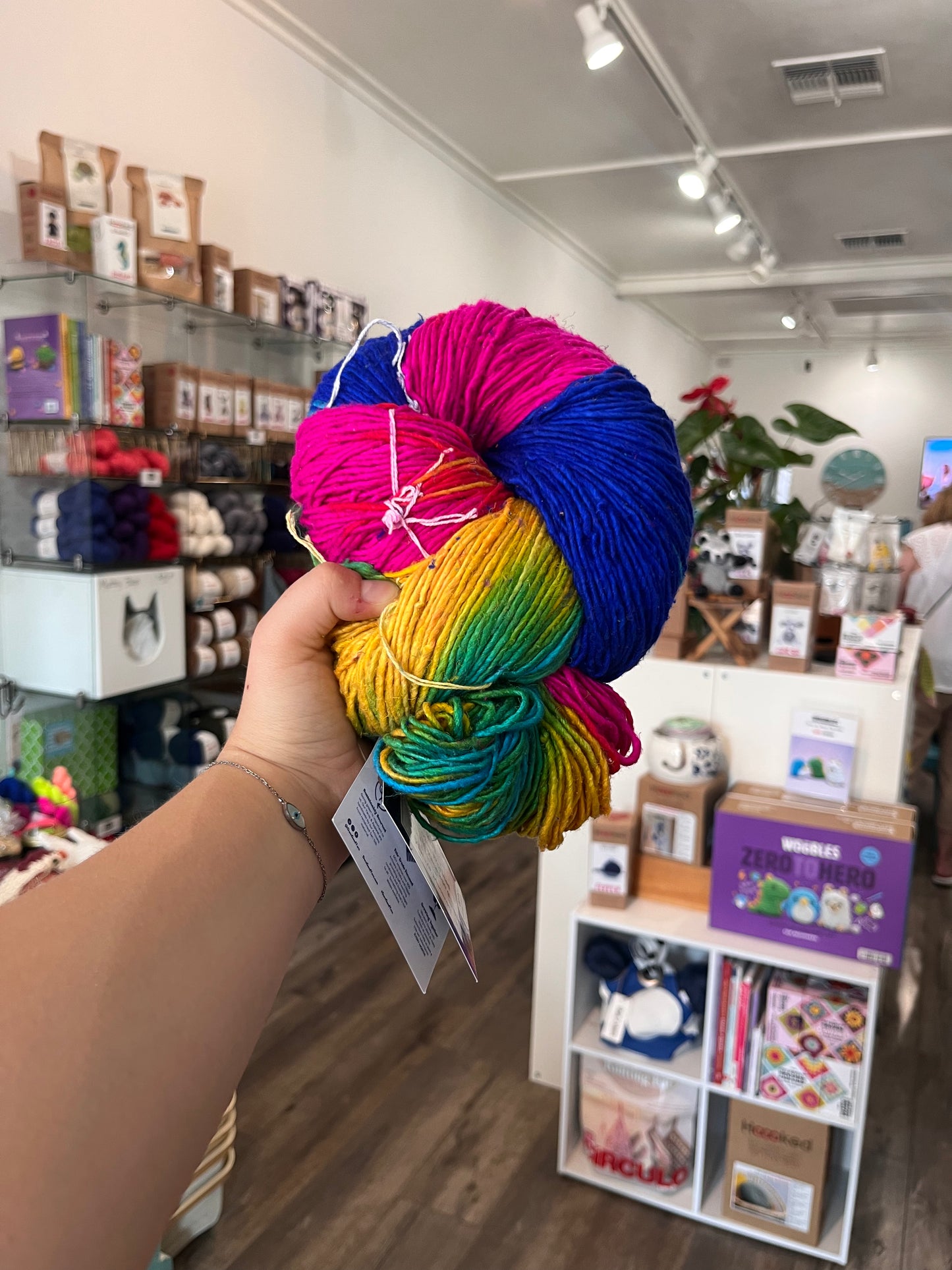 Recycled Silk Roving Worsted Weight Yarn