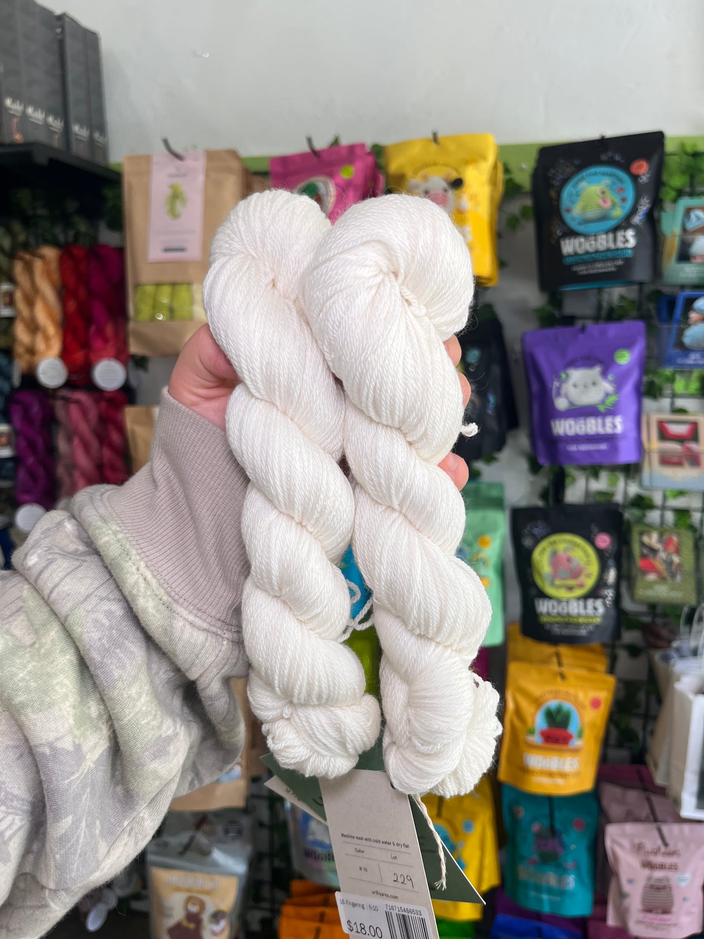 Urth Yarn 16 Fingering Superwash Merino