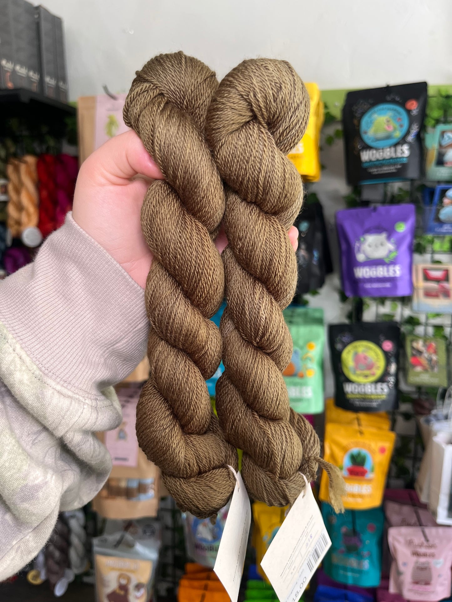 Urth Yarn 16 Fingering Superwash Merino