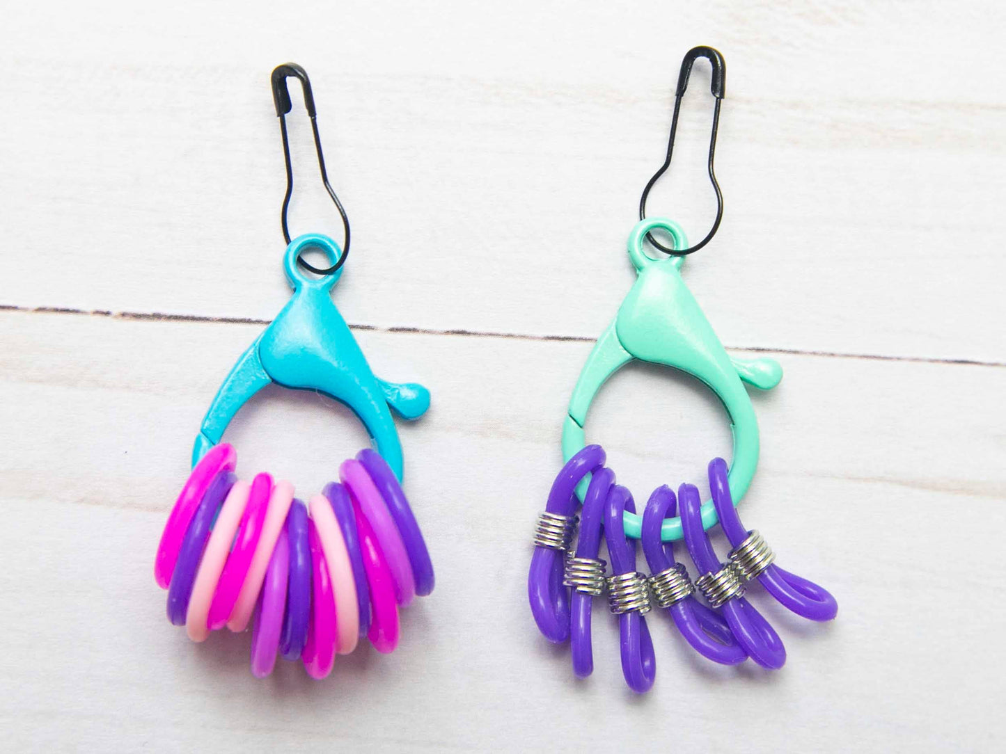 Lobster Claws | Knitting Notions Stitch Markers Holder