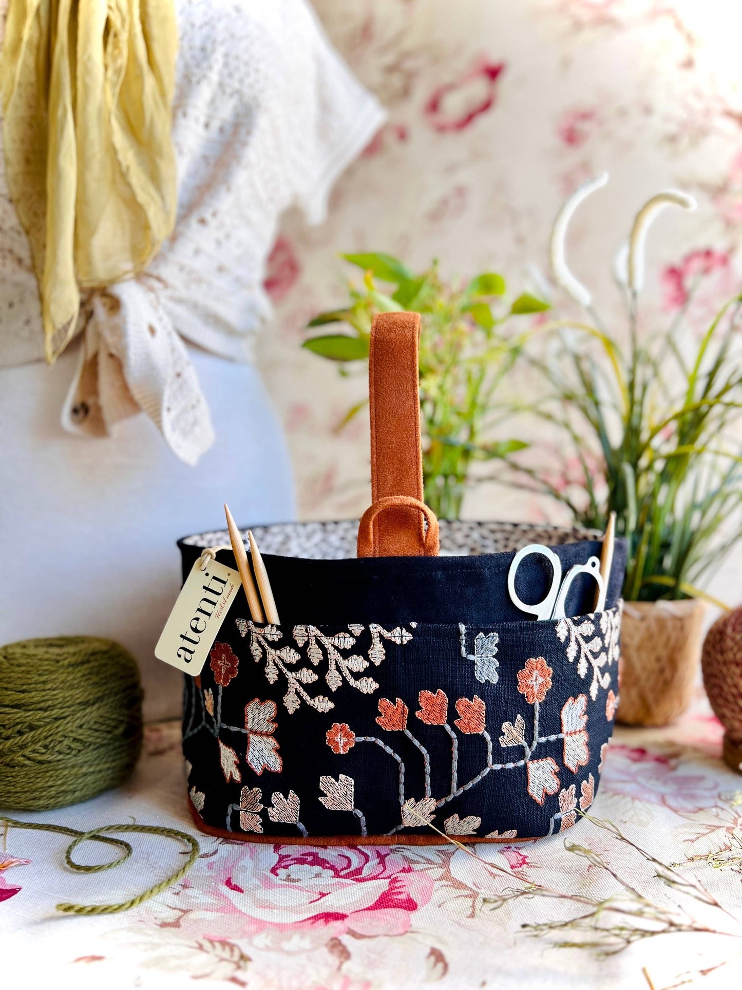 Twinkle Caddy: Knitting and Crochet Organizer