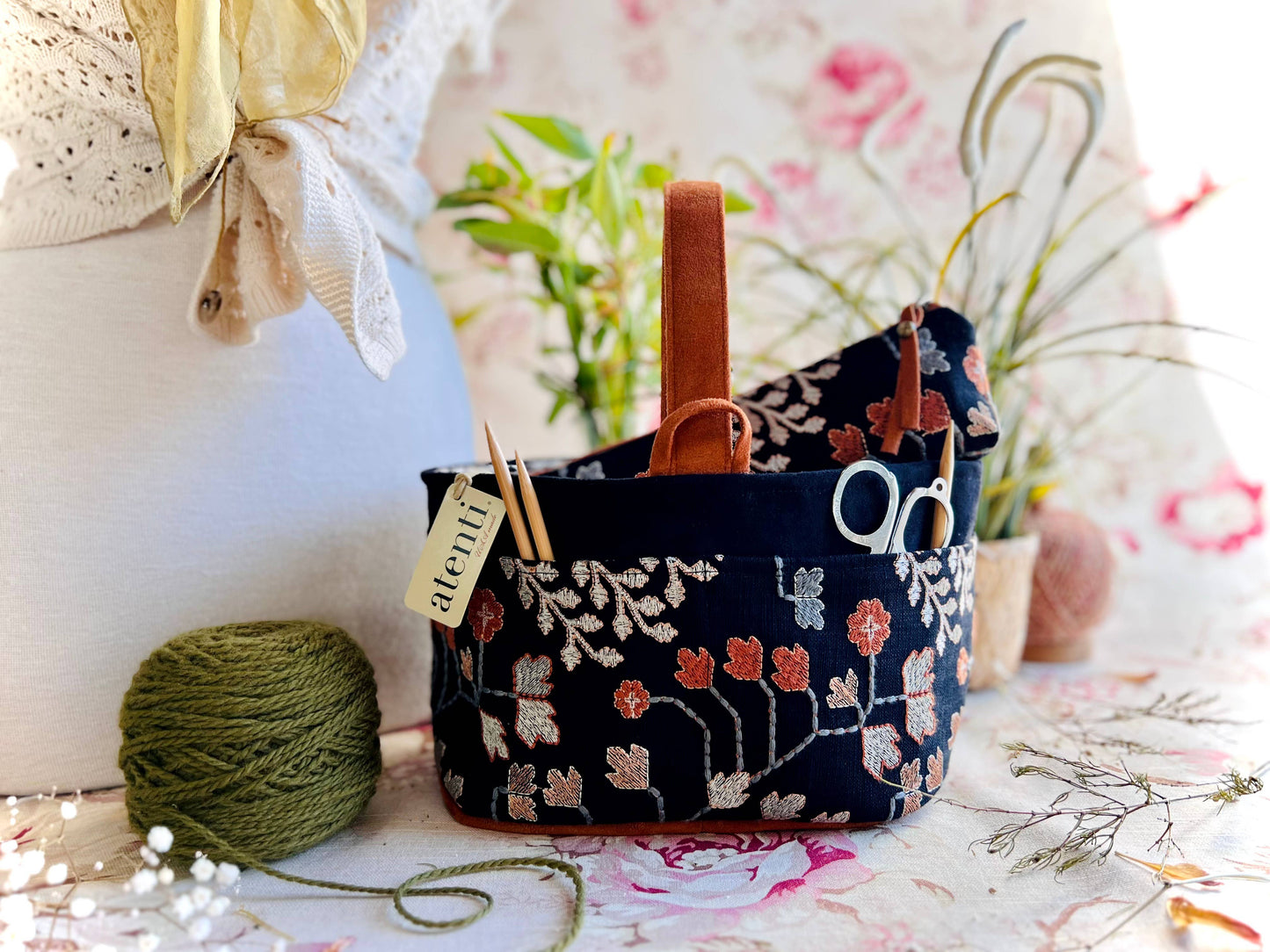 Twinkle Caddy: Knitting and Crochet Organizer