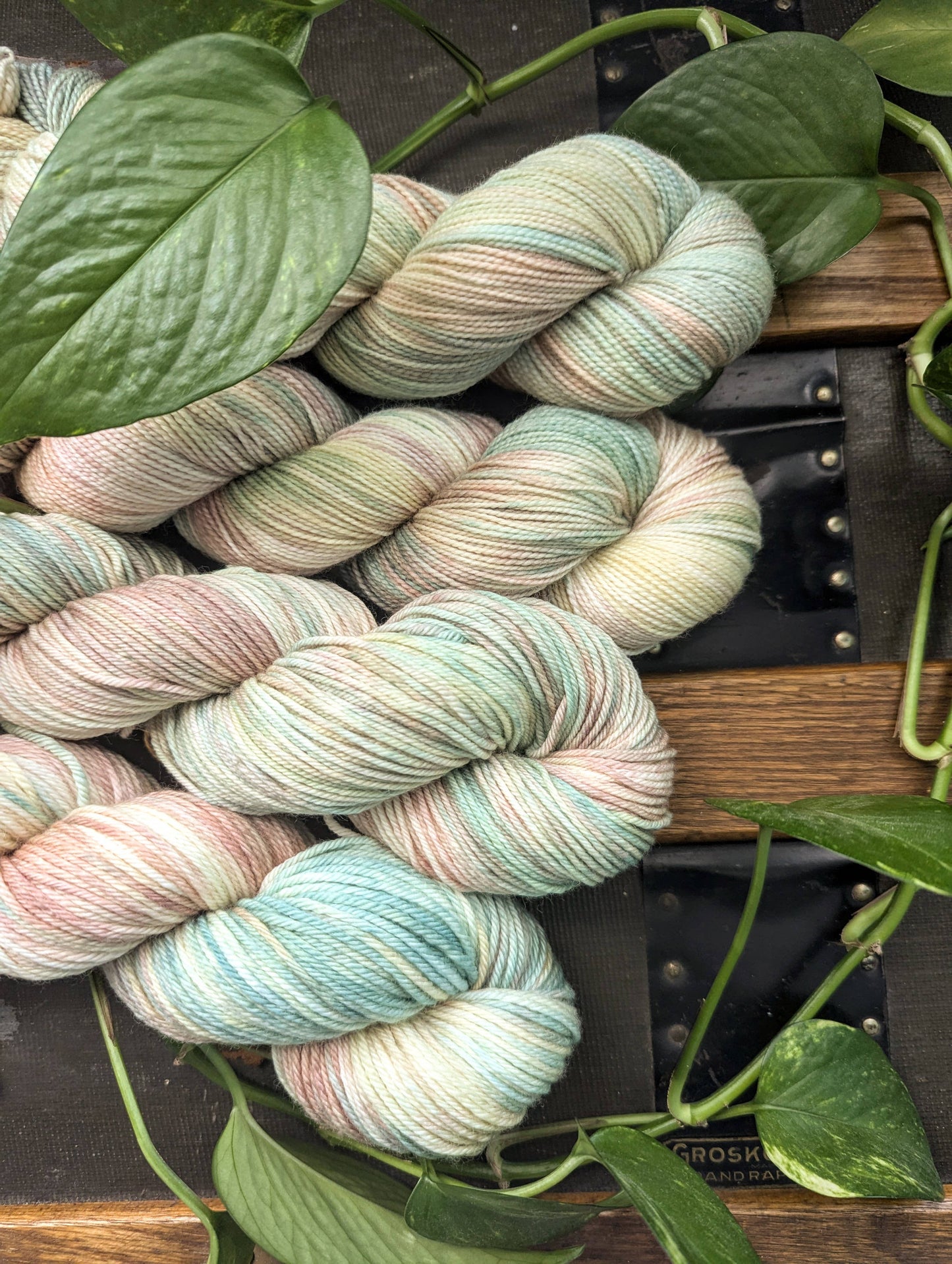 Quen, Hand Dyed Yarn