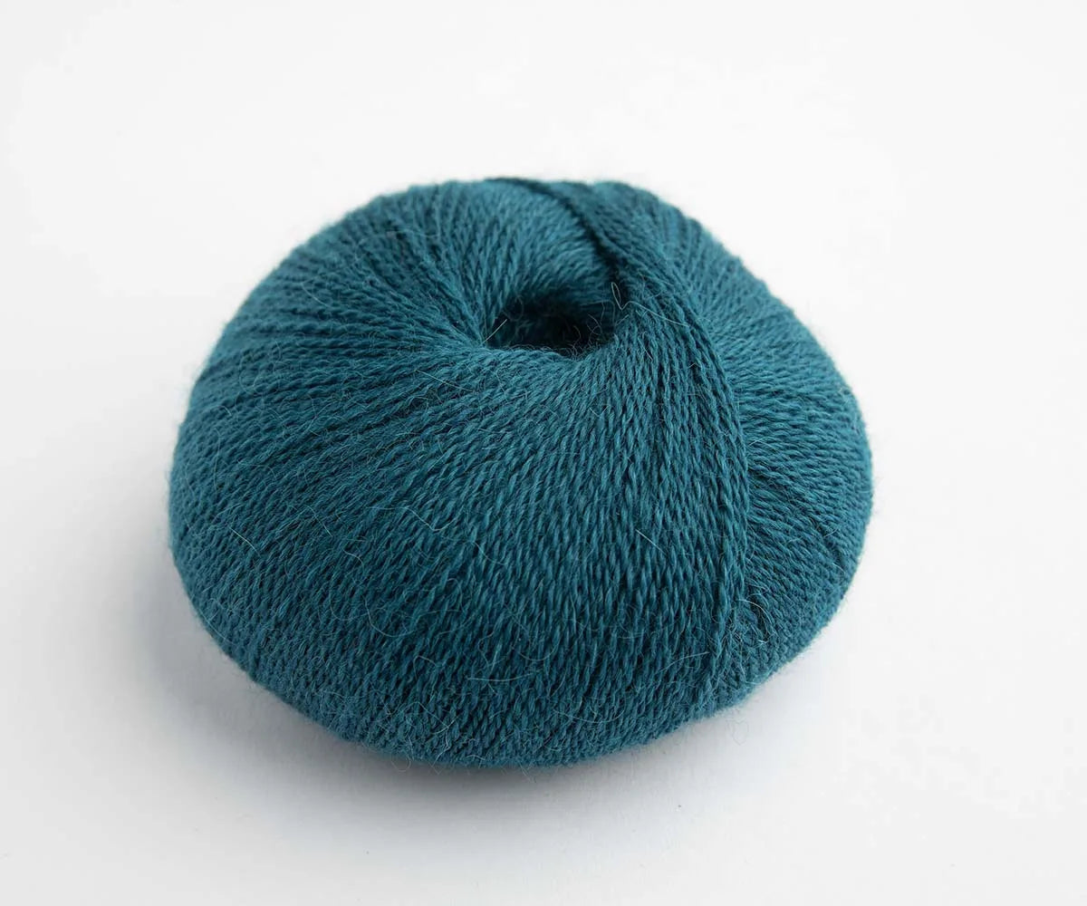 Yarnalia "Joy" ✴︎ 100% Baby Alpaca Lace Weight