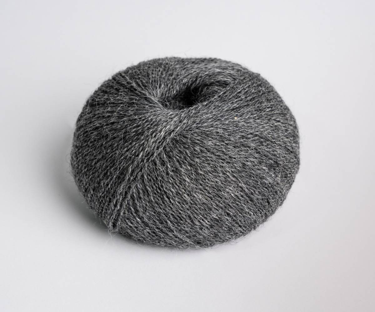 Yarnalia "Joy" ✴︎ 100% Baby Alpaca Lace Weight