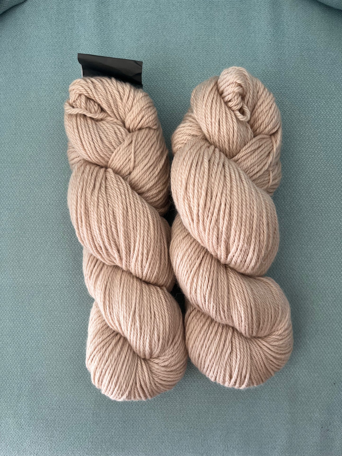 Cascade 220 - 100% Pervuian Highland Wool