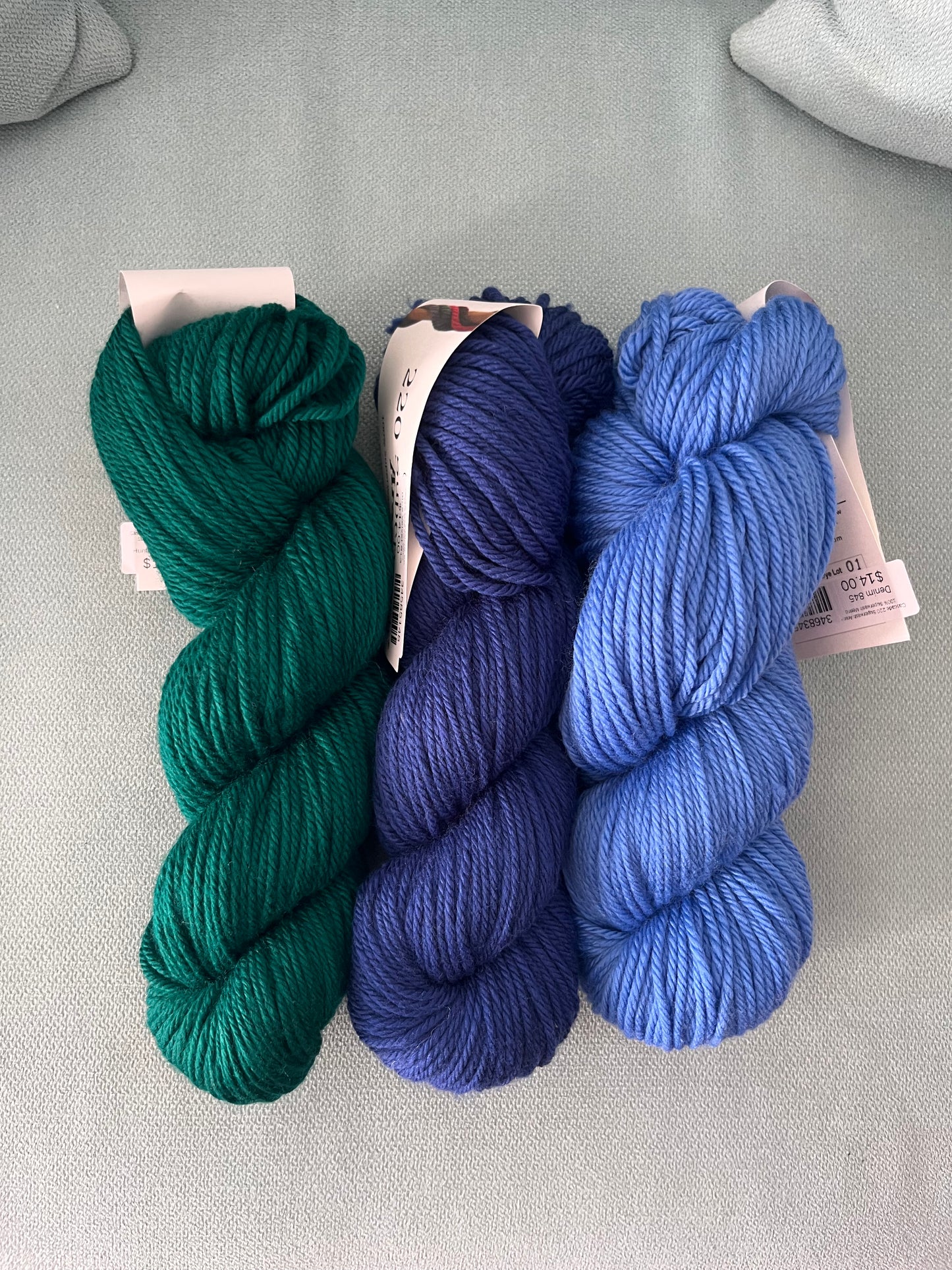 Cascade 220 Superwash Aran - 100% Superwash Merino