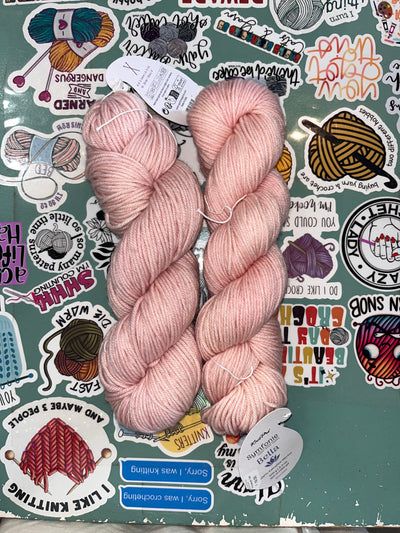 Symfonie Hand Dyed Bella- Superwash Merino