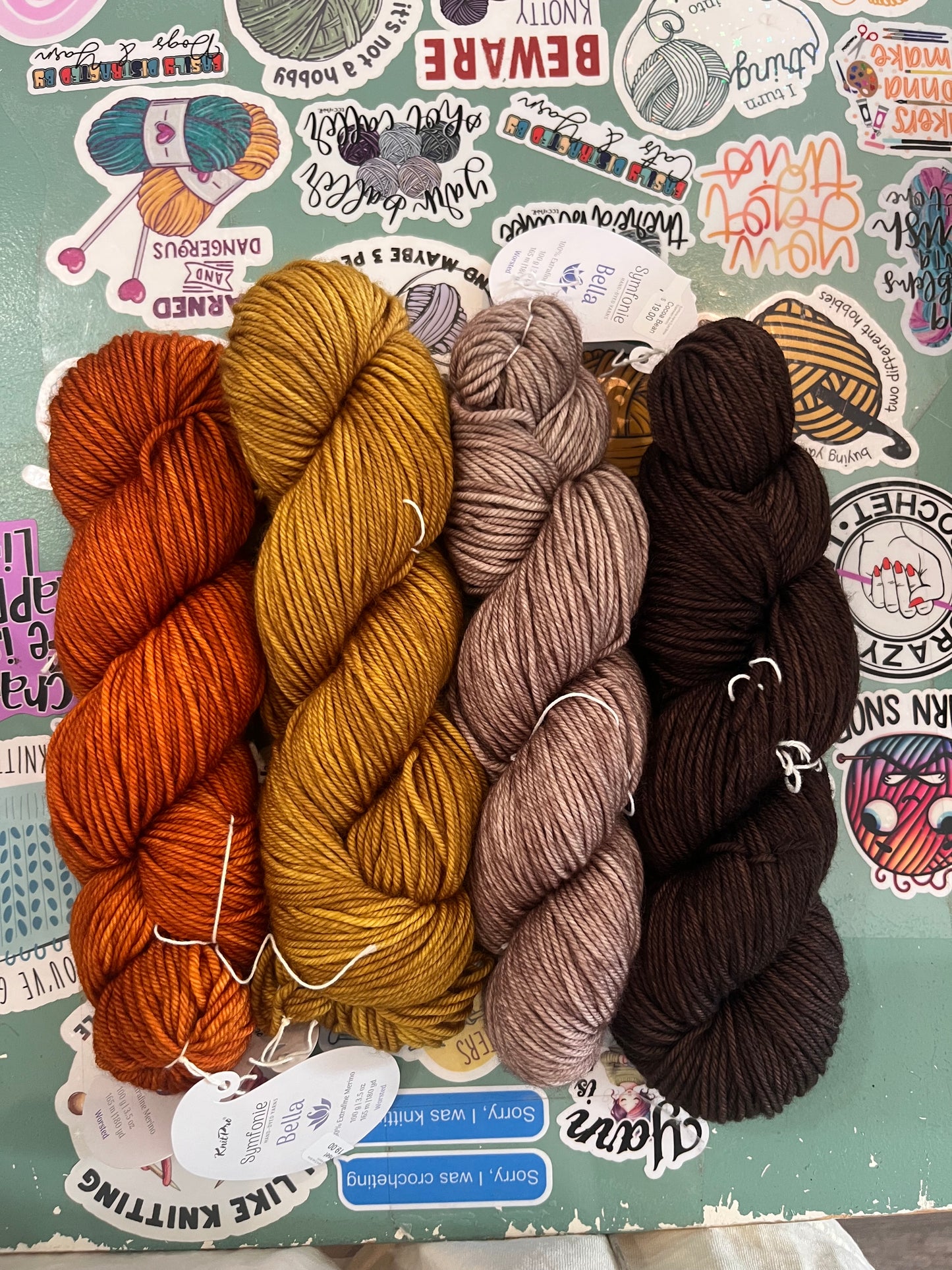 Symfonie Hand Dyed Bella- Superwash Merino