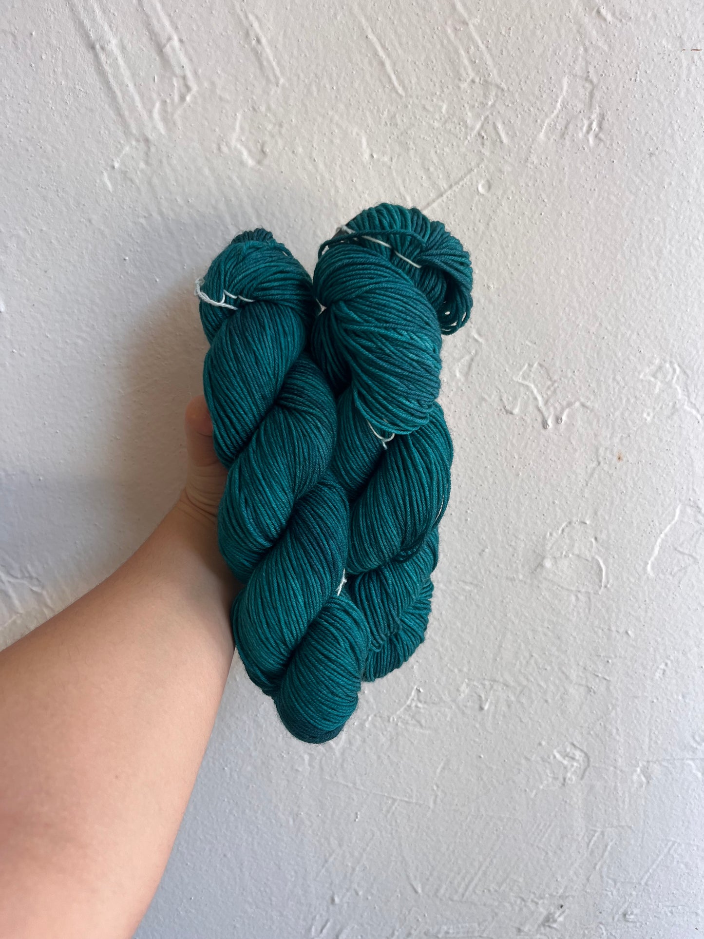 Symfonie Hand Dyed Yarns - Viva - Superwash Merino