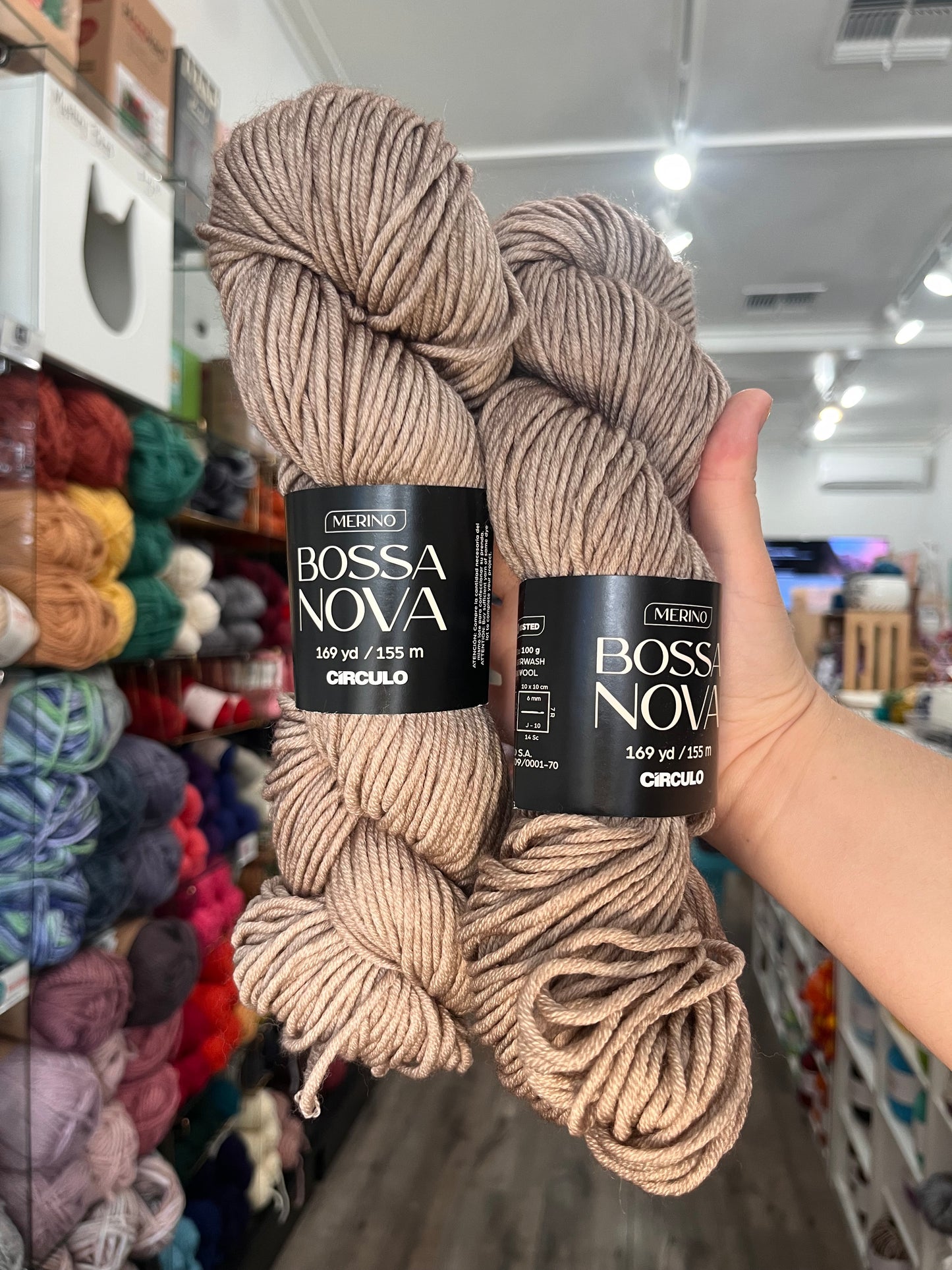 BOSSA NOVA - 100% SUPERWASH MERINO -  100GR