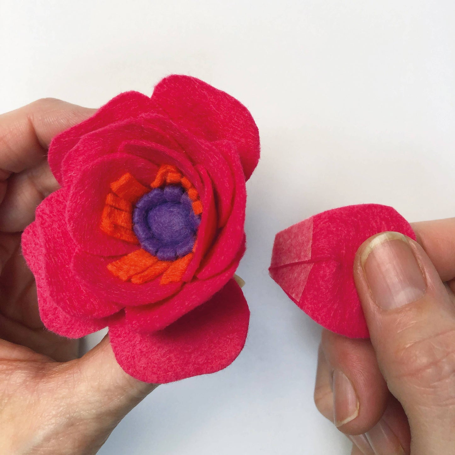 Felt flower and macrame kit. Make a bright spring wreath.