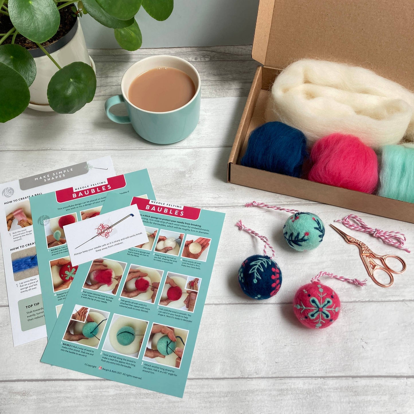 Needle Felting Kit -  Christmas Baubles