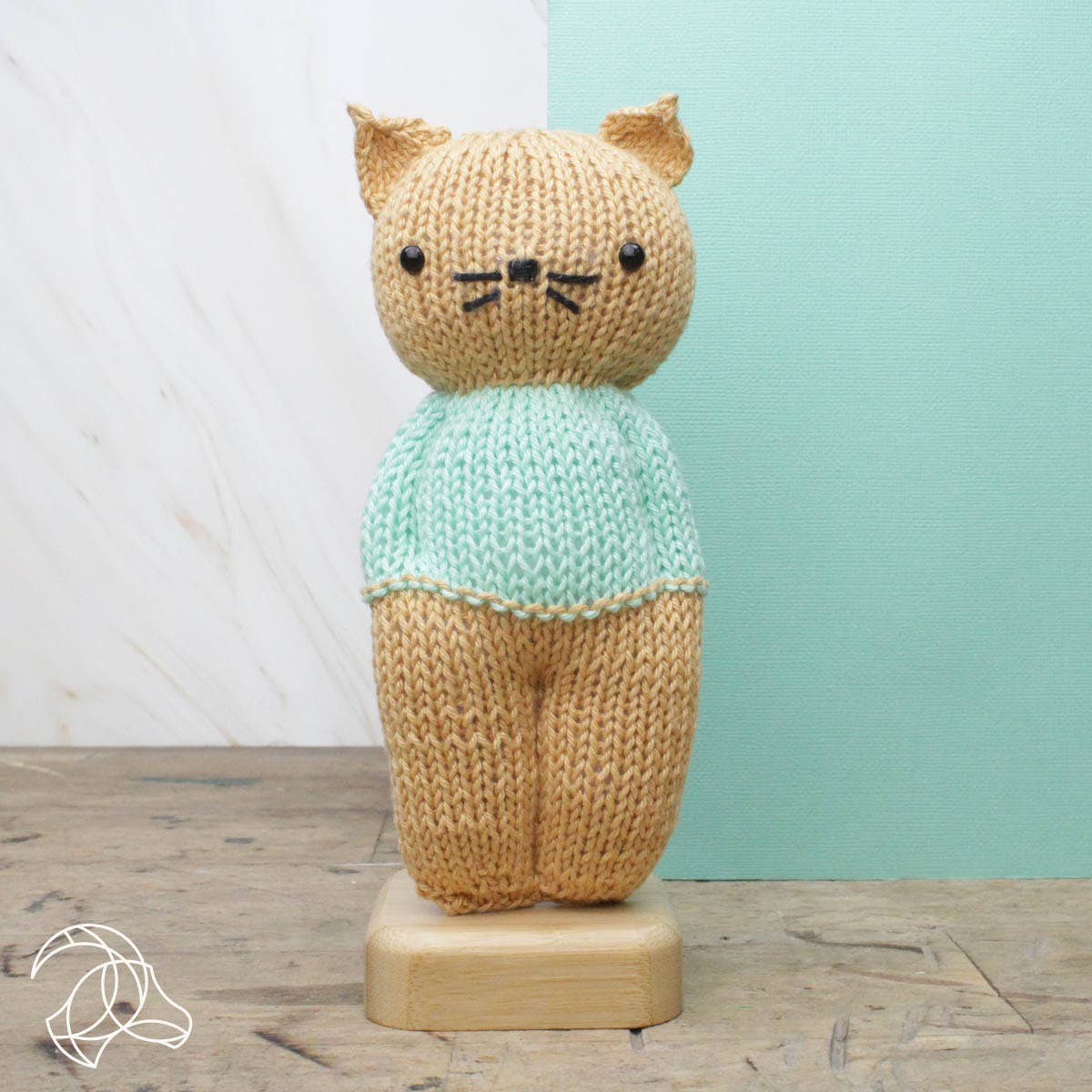 Nora Cat Knitting Kit