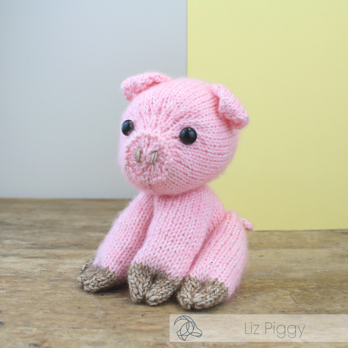 Liz Piggy Knitting Kit