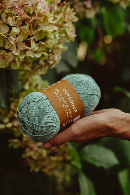 COTTONUP - 100% gerecycled yarn from cotton textile waste - multiple colors available