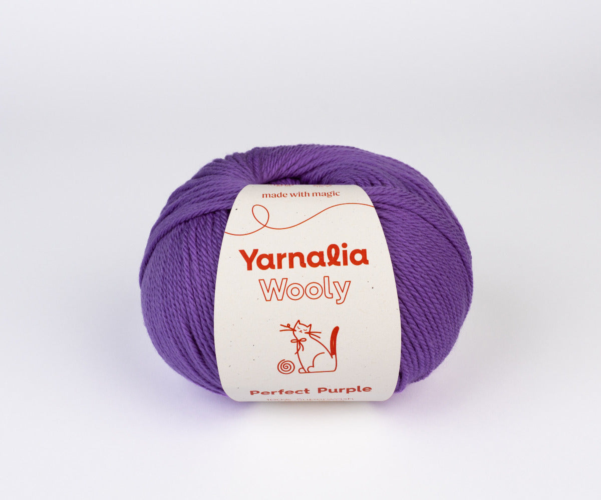 Yarnalia Wooly - 100% Superwash Merino Wool